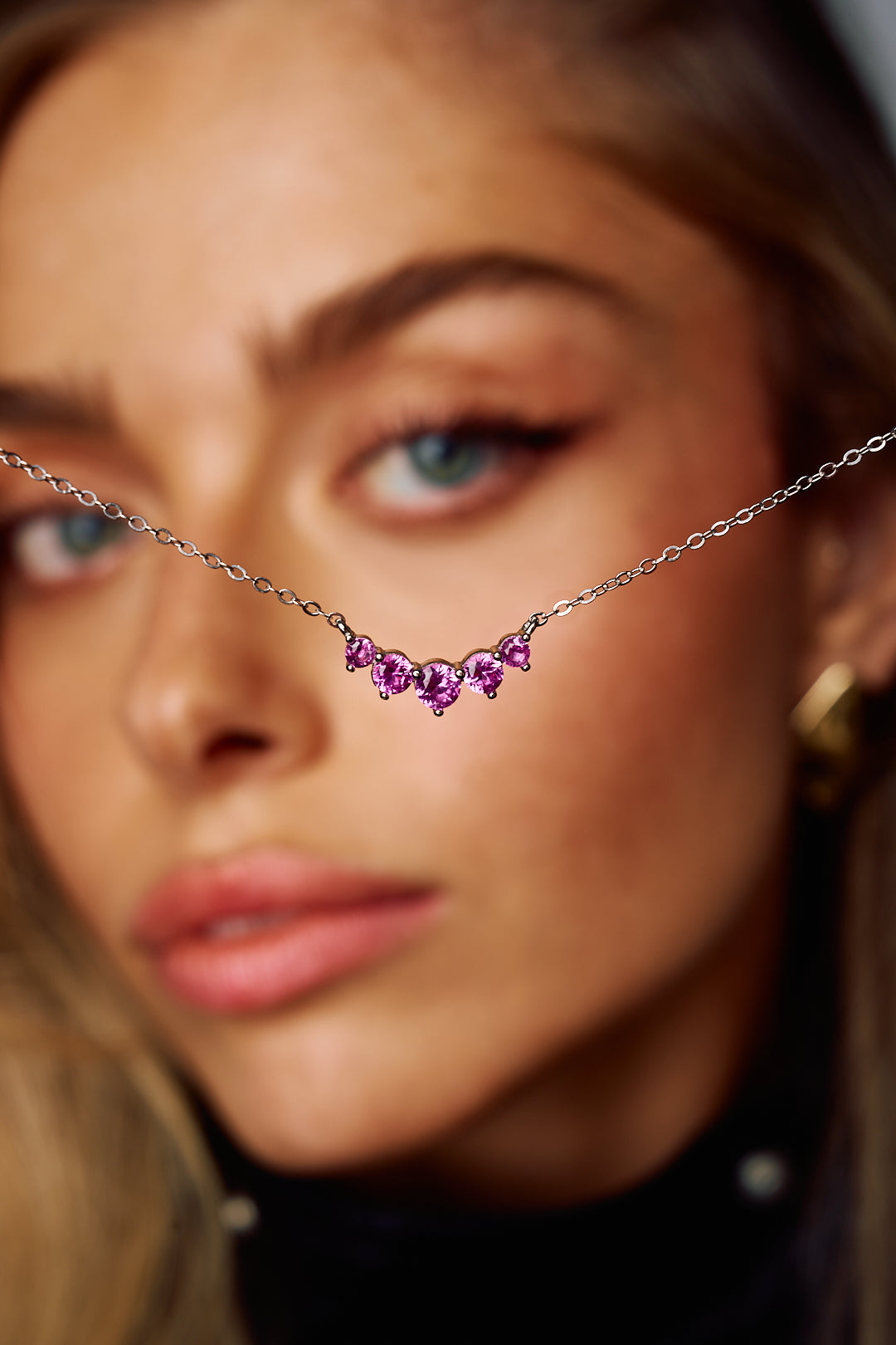 סודות הטיפול בתכשיטי כסף – כך תשמרי על התכשיטים שלך לאורך זמ